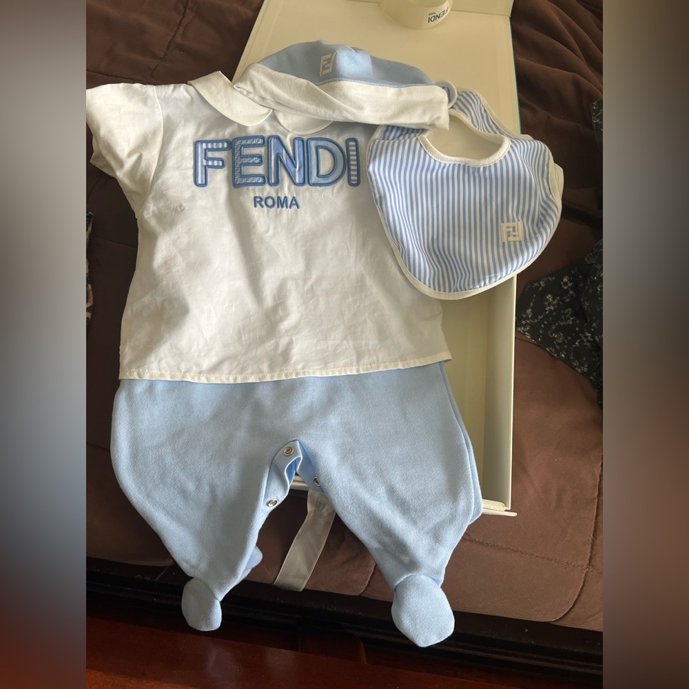 New Fendi outfit size 0-3 months